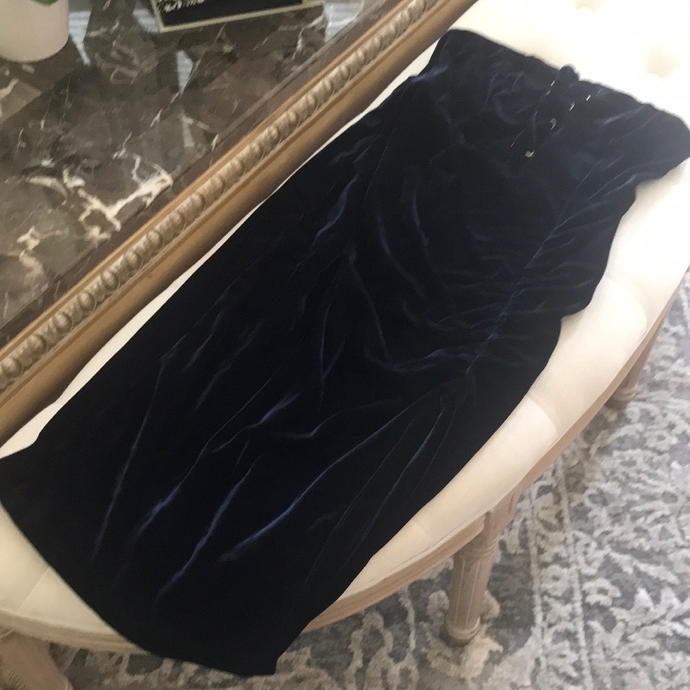 Elegant Navy Velvet Pencil Dress